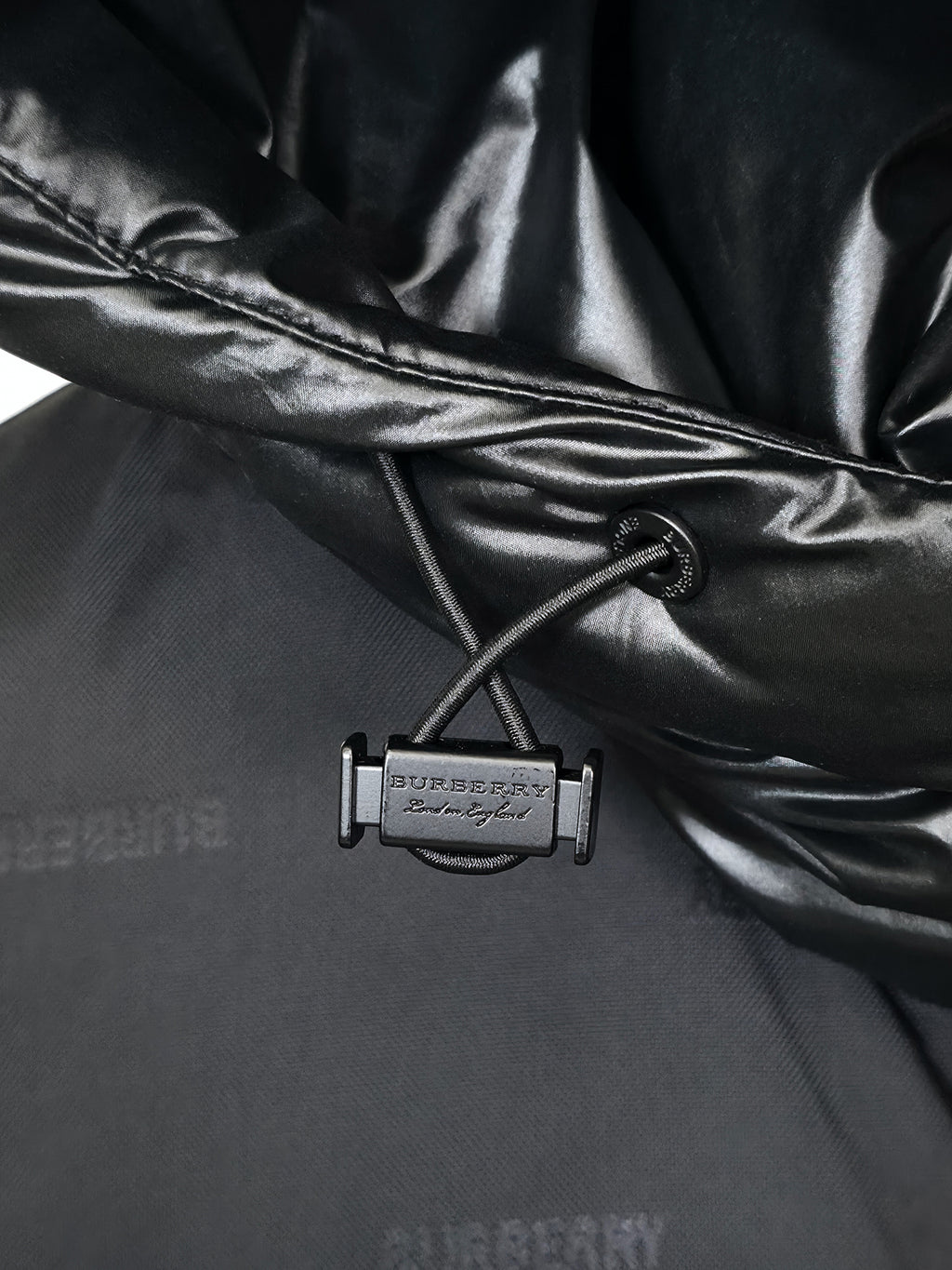 Burberry Puffer Jacket - Moveda