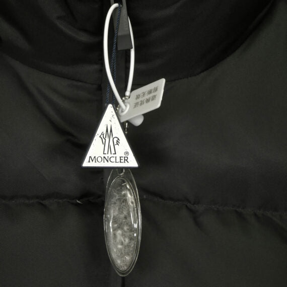 Moncler Jacket - Moveda