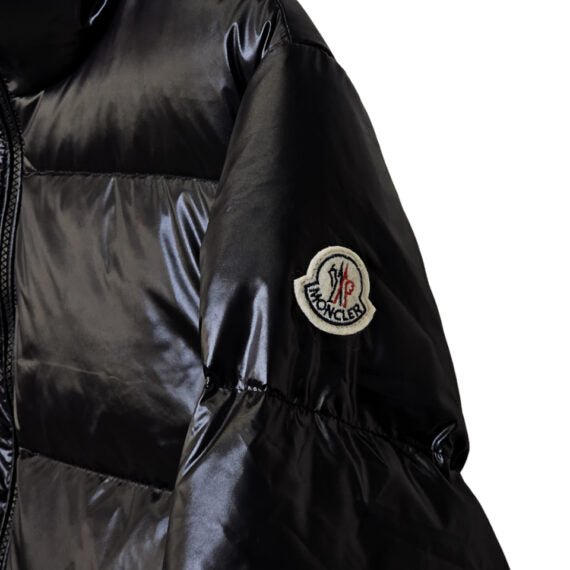 Moncler Puffer Jacket - Moveda