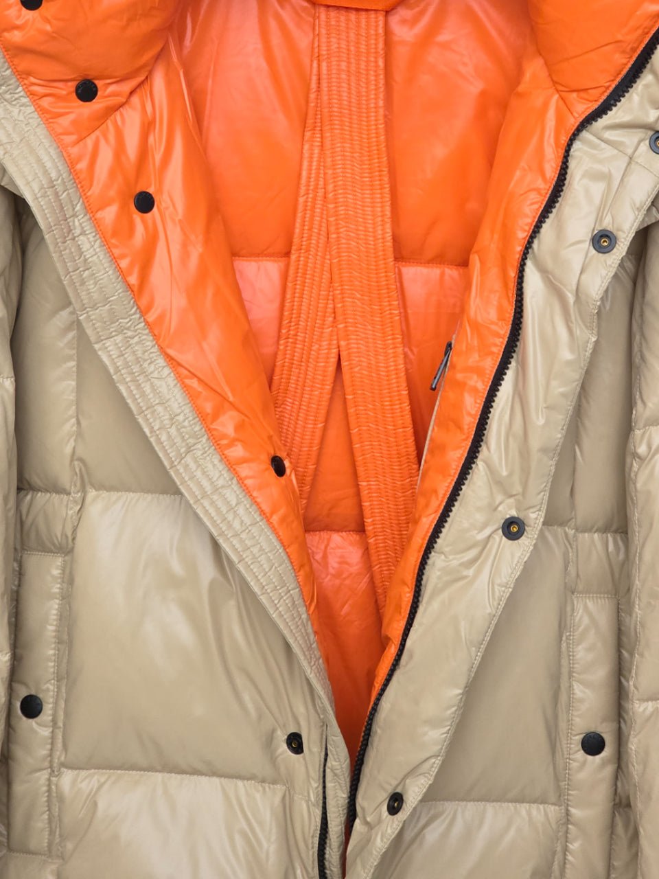 Moncler Puffer Jacket - Moveda